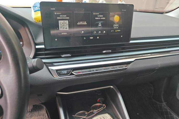 Used Geely Auto Emgrand 2022 4th Generation 1.5L CVT Luxury Model Audio And AC Panel