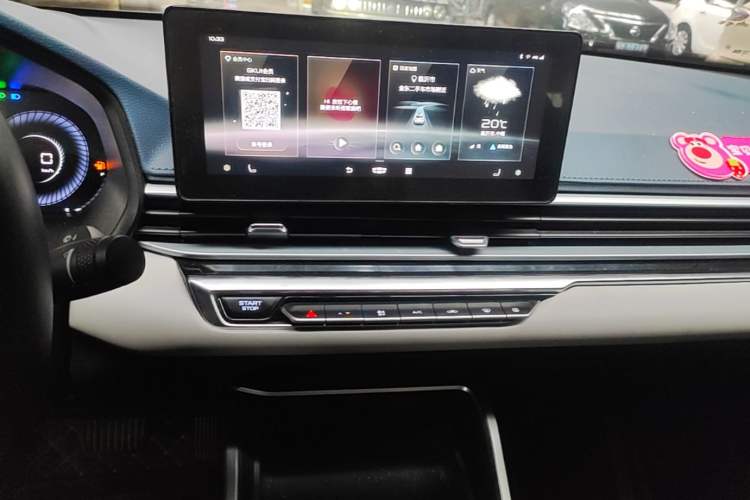 Used Geely Auto Emgrand 2022 4th Generation 1.5L CVT Flagship Model Audio And AC Panel