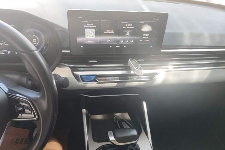 Used Geely Auto Emgrand 2022 4th Generation 1.5L CVT Flagship Model Audio And AC Panel