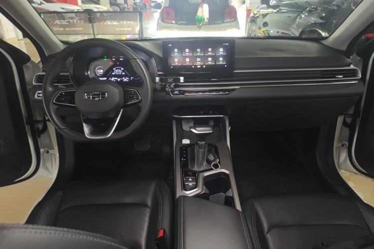 Used Geely Auto Emgrand 2022 4th Generation 1.5L CVT Luxury Model Center Console