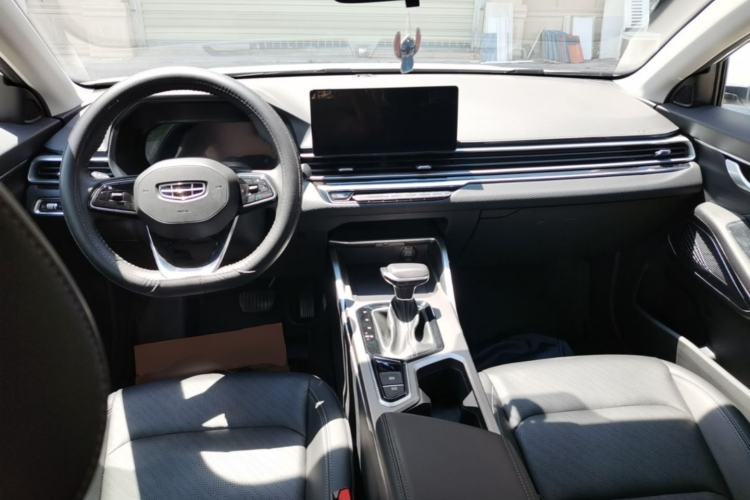 Used Geely Auto Emgrand 2022 4th Generation 1.5L CVT Luxury Model Center Console