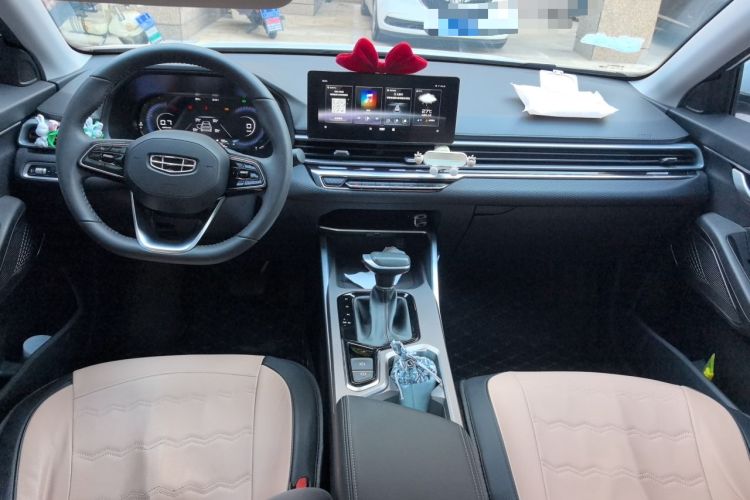 Used Geely Auto Emgrand 2022 4th Generation 1.5L CVT Luxury Model Center Console