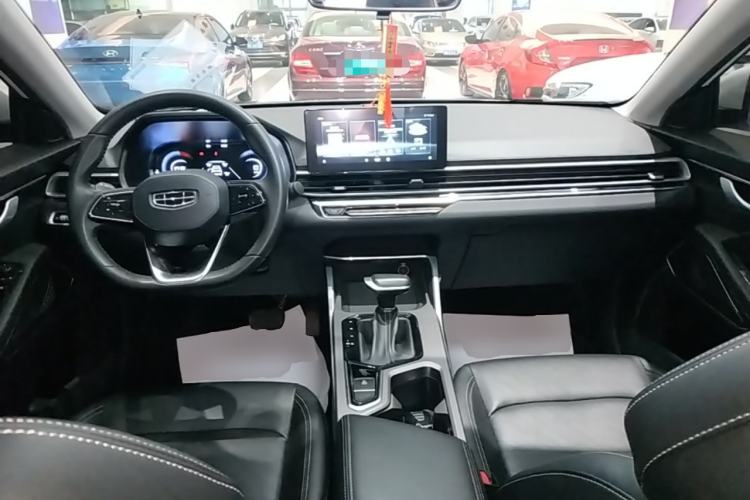 Used Geely Auto Emgrand 2022 4th Generation 1.5L CVT Elite Model Center Console