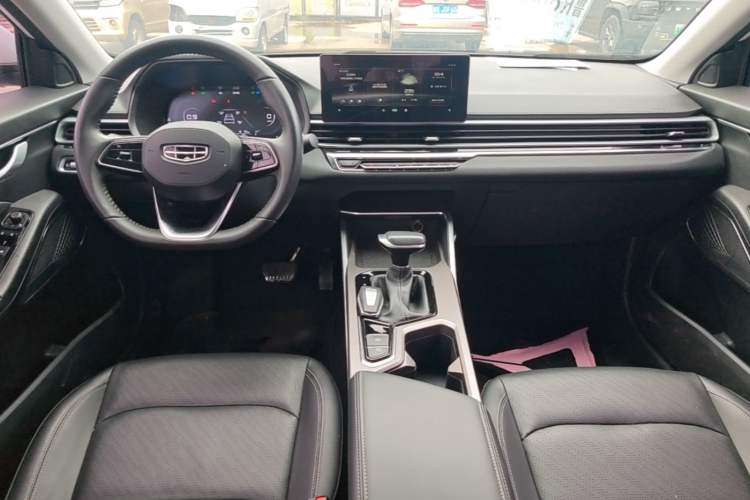 Used Geely Auto Emgrand 2022 4th Generation 1.5L CVT Luxury Model Center Console