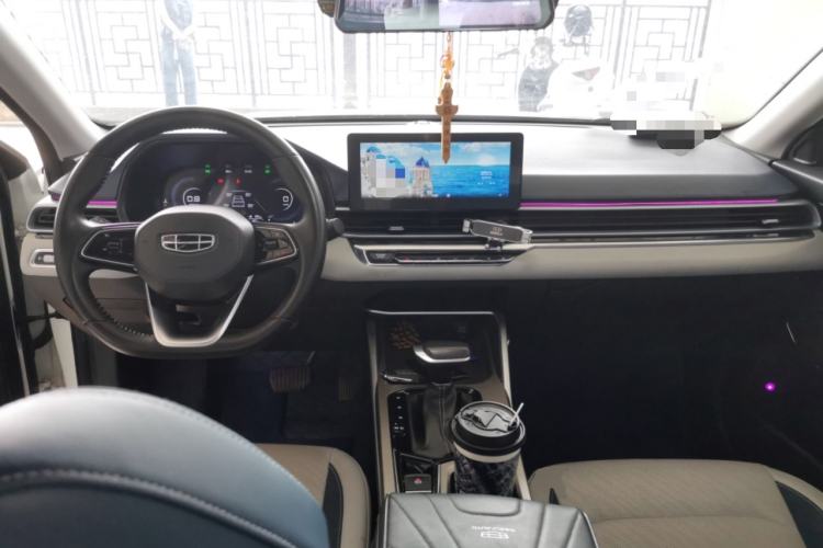 Used Geely Auto Emgrand 2022 4th Generation 1.5L CVT Flagship Model Center Console