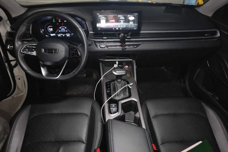 Used Geely Auto Emgrand 2022 4th Generation 1.5L CVT Luxury Model Center Console