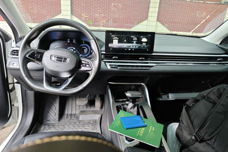 Used Geely Auto Emgrand 2022 4th Generation 1.5L CVT Luxury Model Center Console