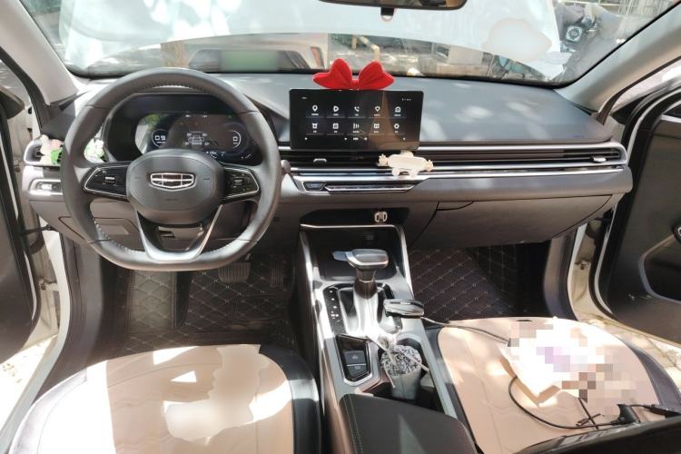 Used Geely Auto Emgrand 2022 4th Generation 1.5L CVT Luxury Model Center Console
