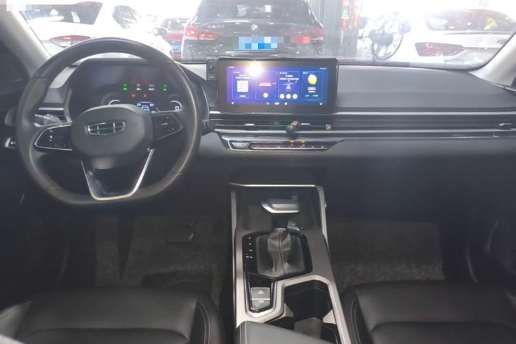 Used Geely Auto Emgrand 2022 4th Generation 1.5L CVT Luxury Model Center Console