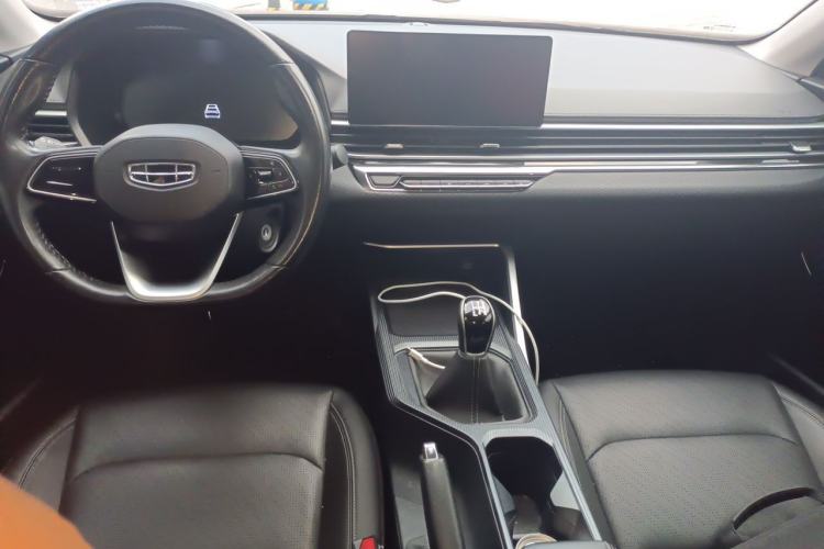 Used Geely Auto Emgrand 2022 4th Generation 1.5L Manual Luxury Model Center Console