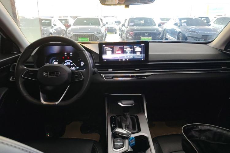 Used Geely Auto Emgrand 2022 4th Generation 1.5L CVT Luxury Model Center Console