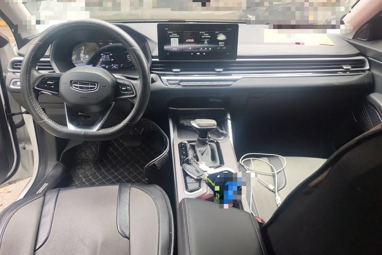 Used Geely Auto Emgrand 2022 4th Generation 1.5L CVT Elite Model Center Console