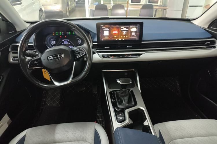 Used Geely Auto Emgrand 2022 4th Generation 1.5L CVT Flagship Model Center Console