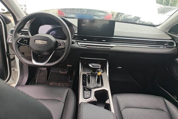Used Geely Auto Emgrand 2022 4th Generation 1.5L CVT Luxury Model Center Console