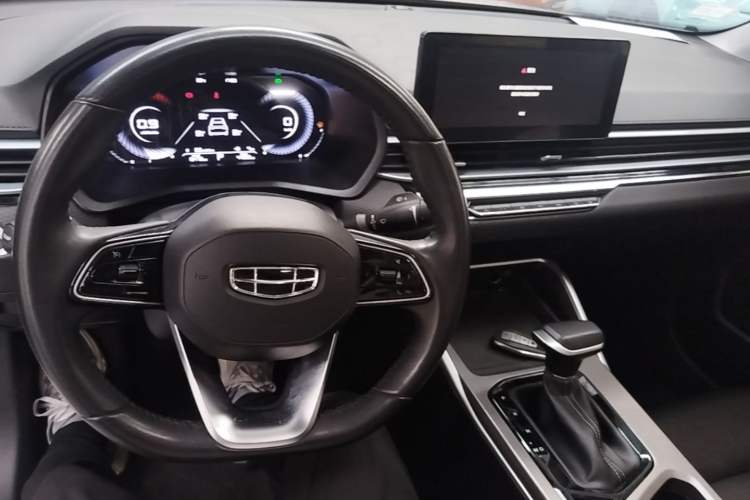 Used Geely Auto Emgrand 2022 4th Generation 1.5L CVT Luxury Model Center Console