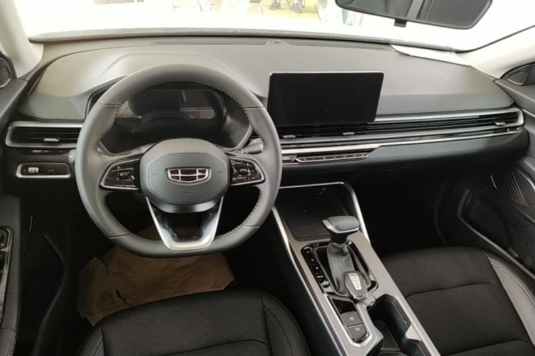 Used Geely Auto Emgrand 2022 4th Generation 1.5L CVT Luxury Model Center Console