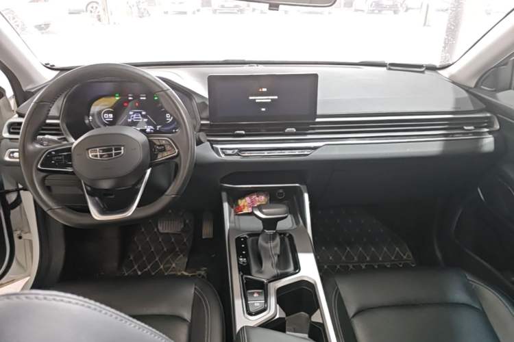 Used Geely Auto Emgrand 2022 4th Generation 1.5L CVT Luxury Model Center Console