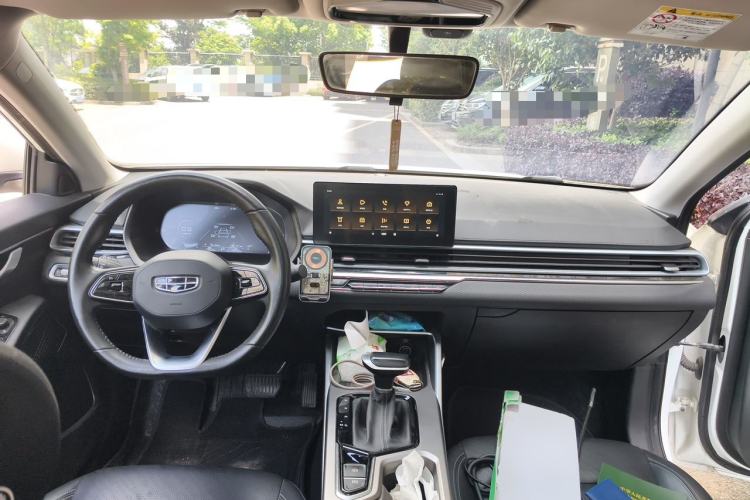 Used Geely Auto Emgrand 2022 4th Generation 1.5L CVT Luxury Model Center Console