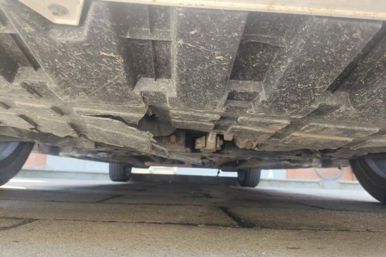 Used Geely Auto Emgrand 2022 4th Generation 1.5L CVT Flagship Model Chassis Front