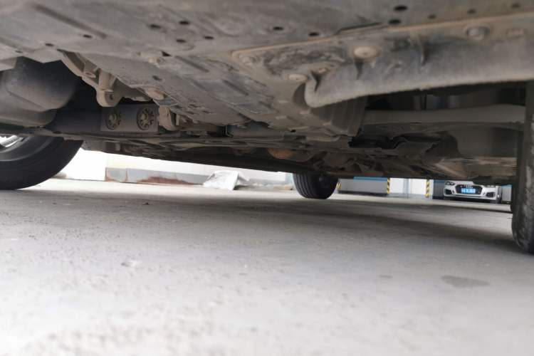 Used Geely Auto Emgrand 2022 4th Generation 1.5L CVT Flagship Model Chassis Front Left