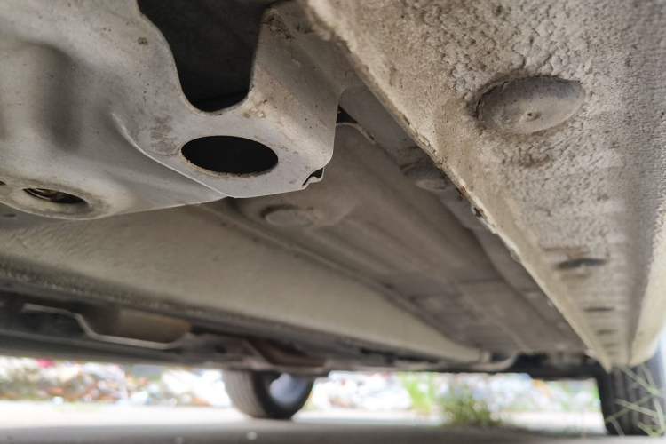Used Geely Auto Emgrand 2022 4th Generation 1.5L CVT Flagship Model Chassis Front Left