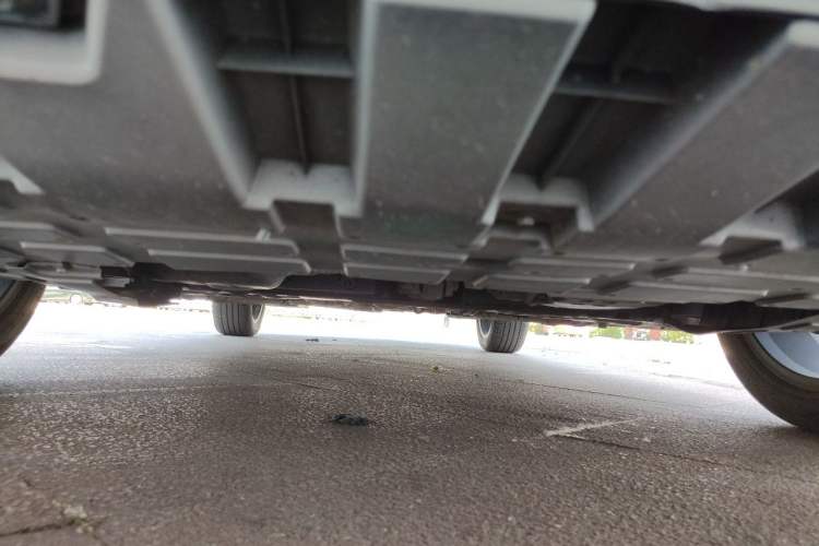 Used Geely Auto Emgrand 2022 4th Generation 1.5L CVT Flagship Model Chassis Front