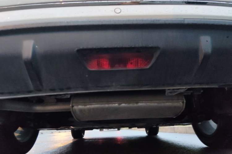 Used Geely Auto Emgrand 2022 4th Generation 1.5L CVT Flagship Model Chassis Rear