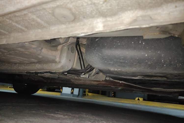 Used Geely Auto Emgrand 2022 4th Generation 1.5L CVT Flagship Model Chassis Rear Left