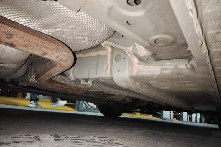 Used Geely Auto Emgrand 2022 4th Generation 1.5L CVT Flagship Model Chassis Rear Right