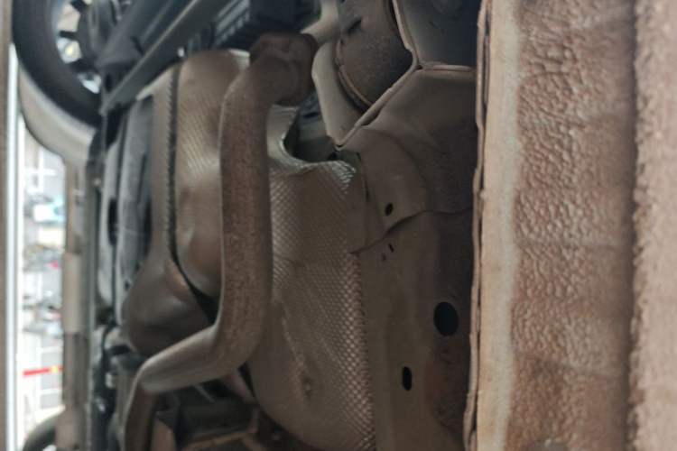 Used Geely Auto Emgrand 2022 4th Generation 1.5L CVT Flagship Model Chassis Rear Right