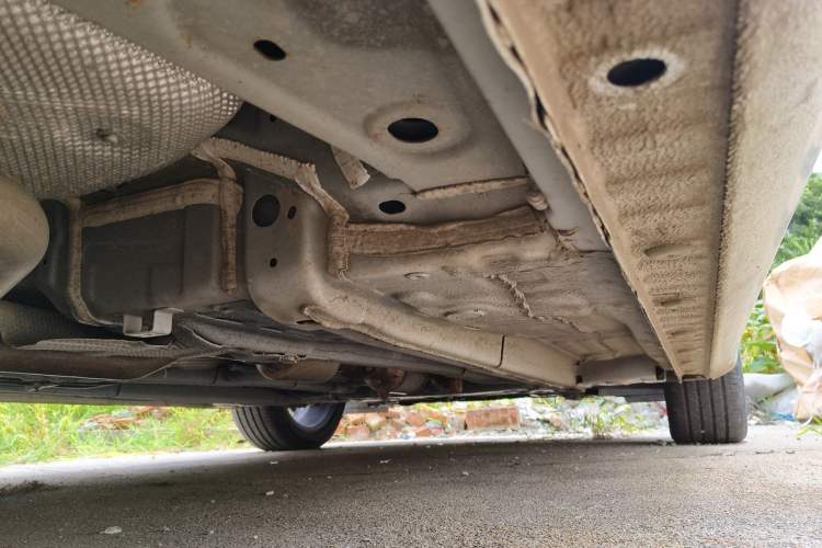 Used Geely Auto Emgrand 2022 4th Generation 1.5L CVT Flagship Model Chassis Rear Right