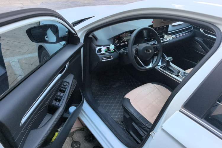 Used Geely Auto Emgrand 2022 4th Generation 1.5L CVT Luxury Model Driver Seat