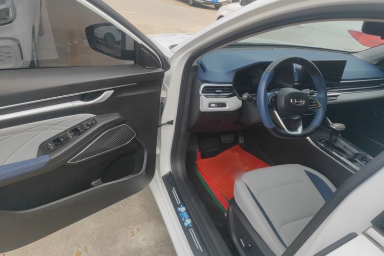 Used Geely Auto Emgrand 2022 4th Generation 1.5L CVT Flagship Model Driver Seat