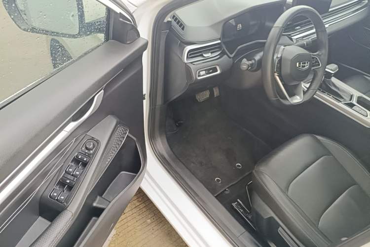 Used Geely Auto Emgrand 2022 4th Generation 1.5L CVT Luxury Model Driver Seat