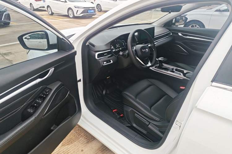 Used Geely Auto Emgrand 2022 4th Generation 1.5L CVT Luxury Model Driver Seat