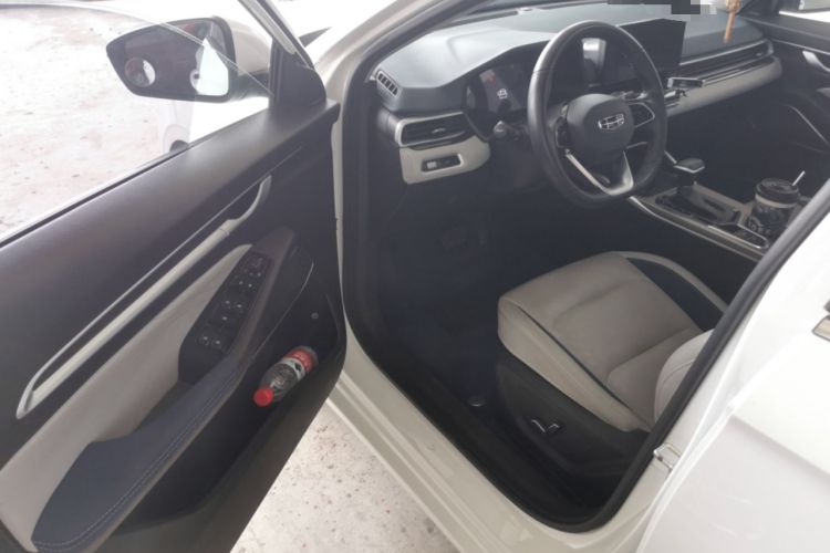 Used Geely Auto Emgrand 2022 4th Generation 1.5L CVT Flagship Model Driver Seat