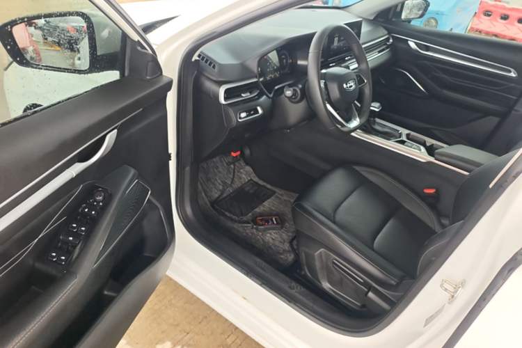 Used Geely Auto Emgrand 2022 4th Generation 1.5L CVT Luxury Model Driver Seat