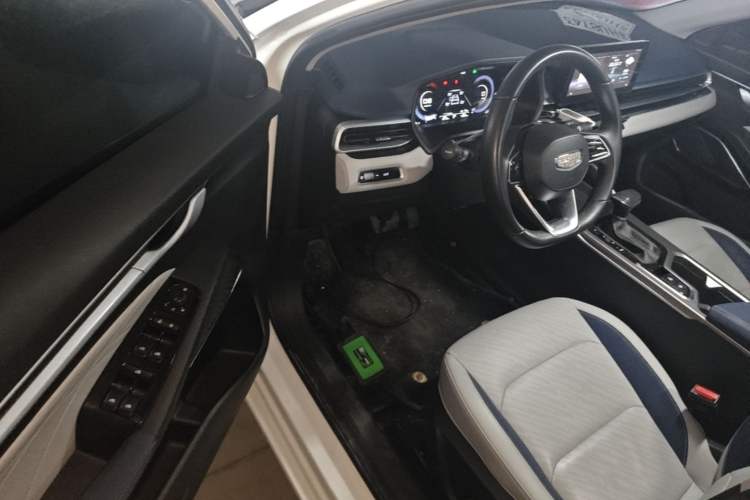 Used Geely Auto Emgrand 2022 4th Generation 1.5L CVT Flagship Model Driver Seat