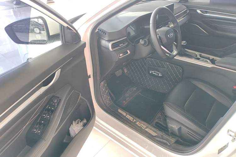Used Geely Auto Emgrand 2022 4th Generation 1.5L CVT Luxury Model Driver Seat