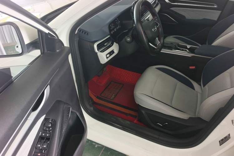 Used Geely Auto Emgrand 2022 4th Generation 1.5L CVT Flagship Model Driver Seat