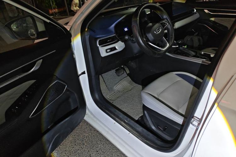 Used Geely Auto Emgrand 2022 4th Generation 1.5L CVT Flagship Model Driver Seat