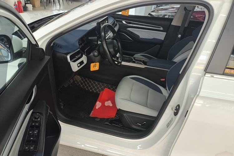 Used Geely Auto Emgrand 2022 4th Generation 1.5L CVT Flagship Model Driver Seat