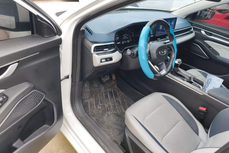 Used Geely Auto Emgrand 2022 4th Generation 1.5L CVT Flagship Model Driver Seat