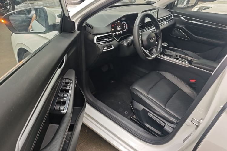 Used Geely Auto Emgrand 2022 4th Generation 1.5L CVT Luxury Model Driver Seat