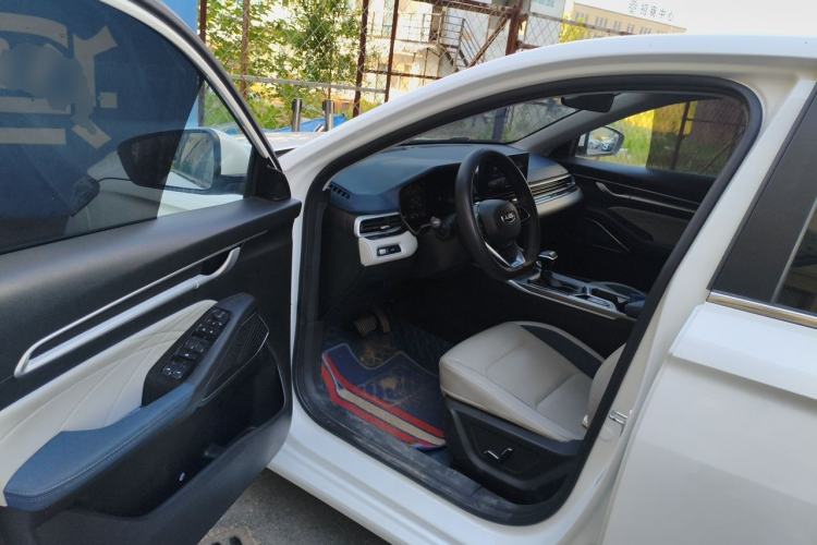 Used Geely Auto Emgrand 2022 4th Generation 1.5L CVT Flagship Model Driver Seat