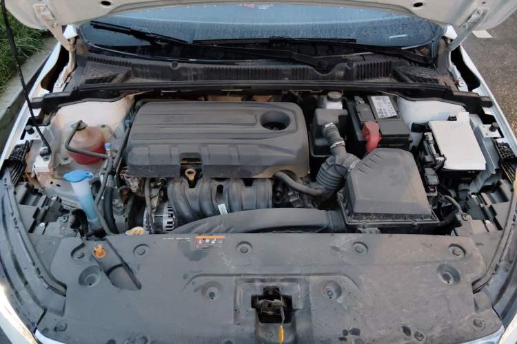 Used Geely Auto Emgrand 2022 4th Generation 1.5L CVT Flagship Model Engine Bay