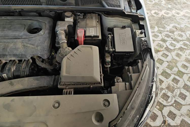 Used Geely Auto Emgrand 2022 4th Generation 1.5L CVT Luxury Model Engine Bay Left