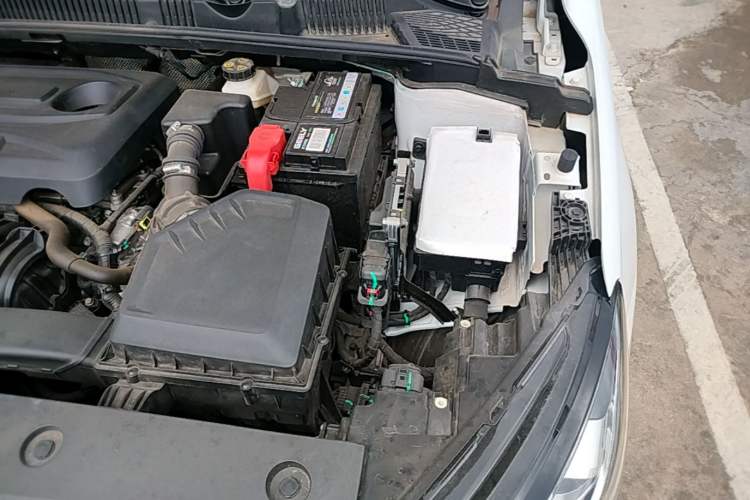 Used Geely Auto Emgrand 2022 4th Generation 1.5L CVT Luxury Model Engine Bay Left