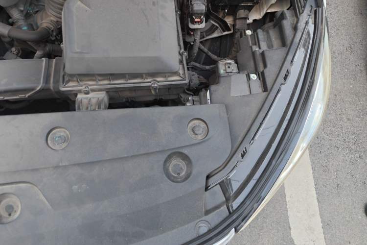 Used Geely Auto Emgrand 2022 4th Generation 1.5L CVT Luxury Model Engine Bay Left
