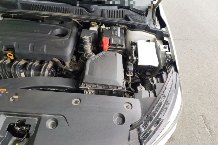 Used Geely Auto Emgrand 2022 4th Generation 1.5L CVT Flagship Model Engine Bay Left
